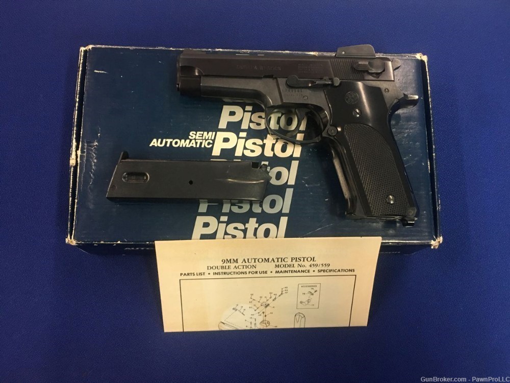 Smith & Wesson 559, comes w/ box & papers, less than 9000 made, 9MM -img-3