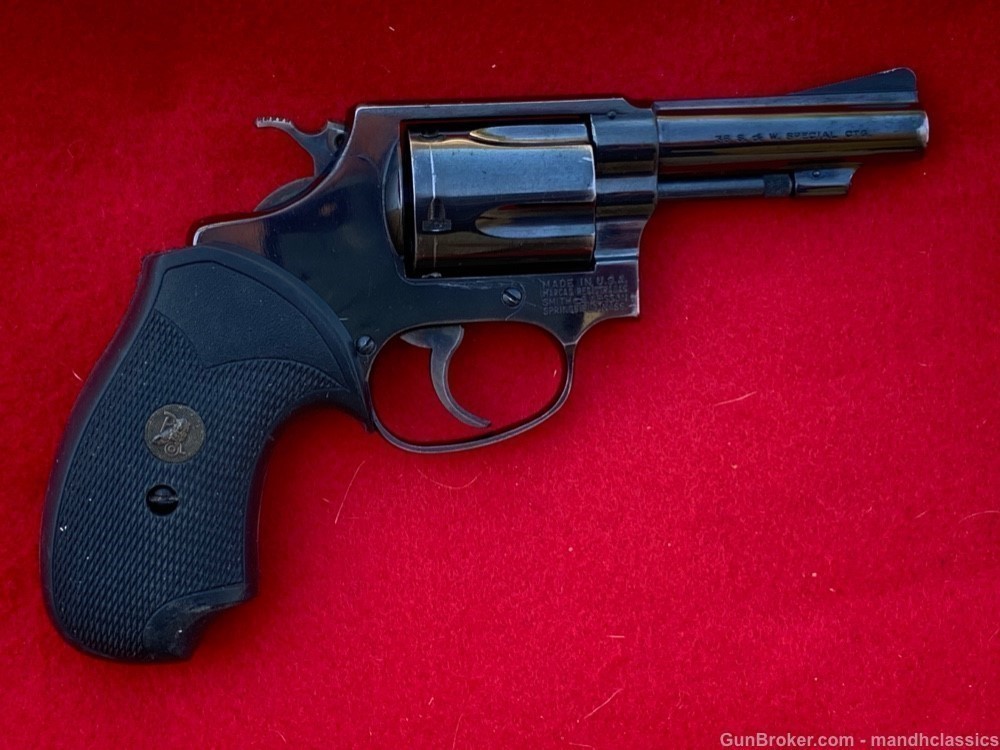 1961 vintage Smith & Wesson (S&W) 36, blued, 38 Spec, 3" bbl, round butt-img-0
