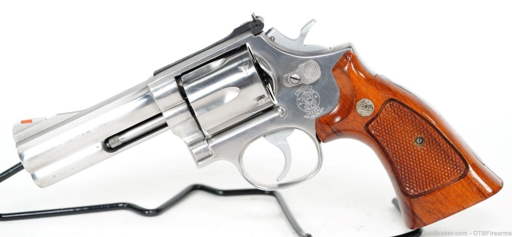 Smith and Wesson 686 Stainless .357 Mag-img-0