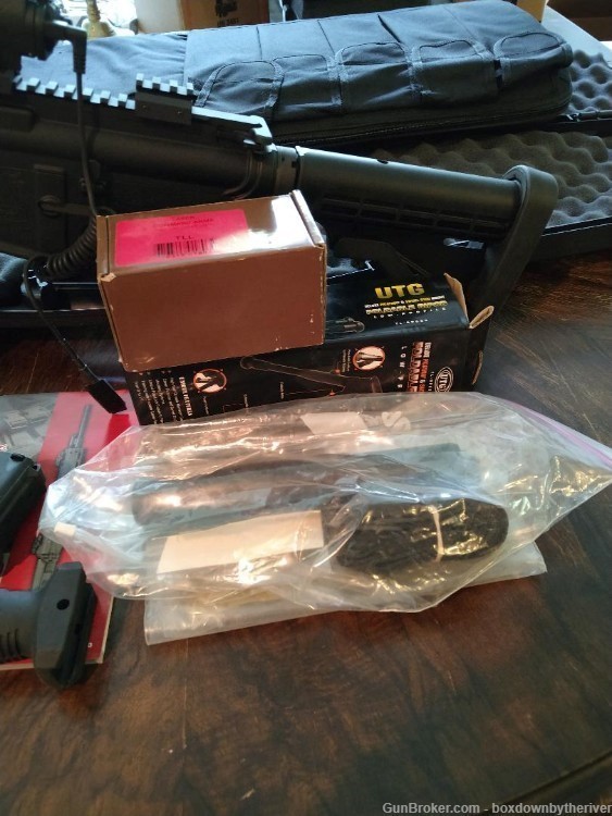 Bushmaster  AR15 .223/.556 PLUS!   Decked Out and THIRTEEN 30 RND Mags!-img-1