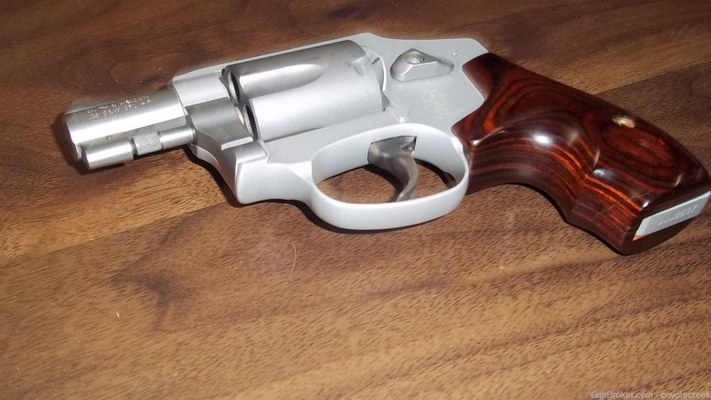 SMITH AND WESSON 642-2 LADY SMITH NEAR PERFECT W/ORIGINAL BOX-img-10