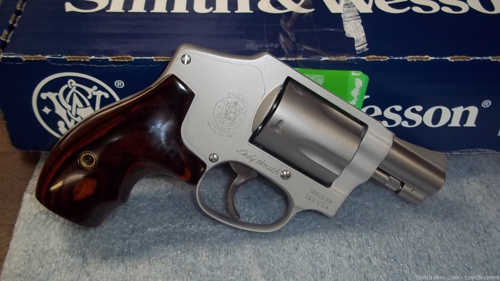 SMITH AND WESSON 642-2 LADY SMITH NEAR PERFECT W/ORIGINAL BOX-img-0