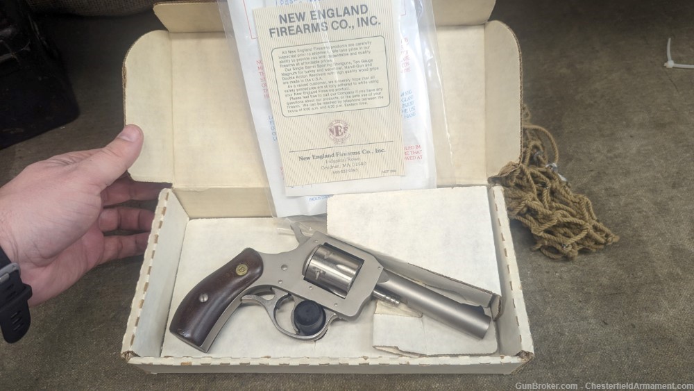 New England Firearms R22 22WMR revolver -img-14