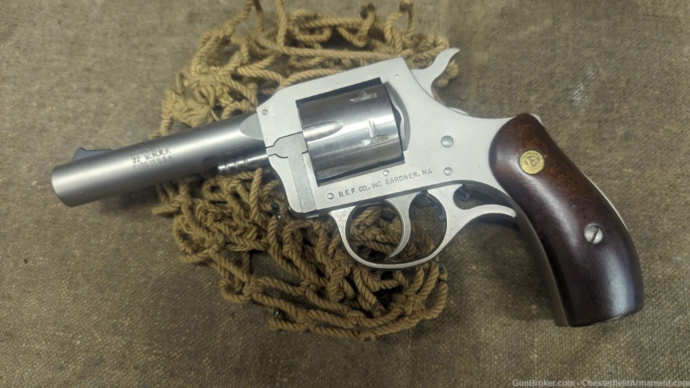 New England Firearms R22 22WMR revolver -img-1