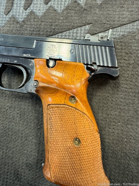 Smith & Wesson Model 41 .22LR semi auto pistol USED -img-5