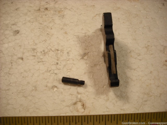 Gun Parts RG Mod 23 Hammer & Screw Part No Reserve-img-1