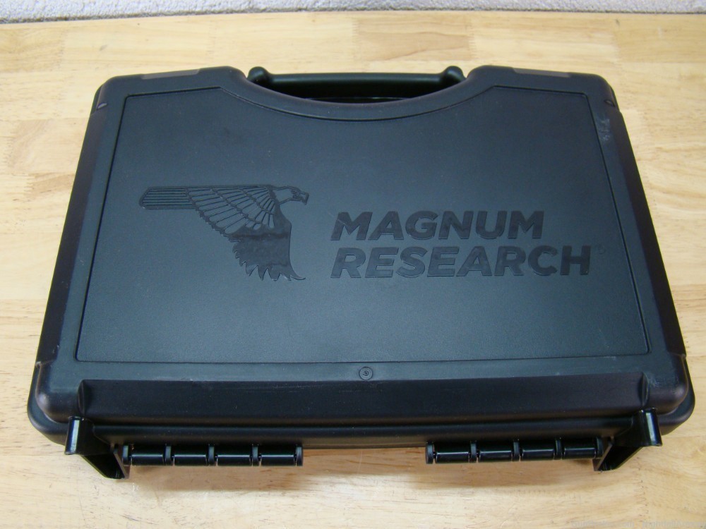 Magnum Research Desert Eagle MKXIX .50AE White Distressed DE50WMD Deagle 50-img-5