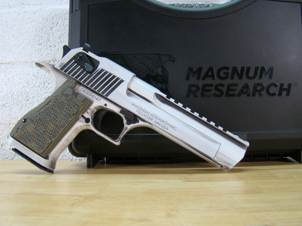 Magnum Research Desert Eagle MKXIX .50AE White Distressed DE50WMD Deagle 50-img-3