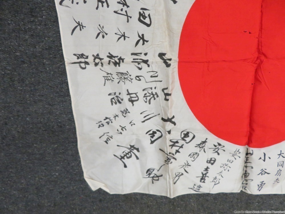 JAPANESE WWII HINOMARU MEATBALL FLAG W/ SIGNED KANJI CHARACTERS (VERY NICE)-img-3