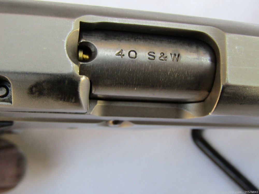 Smith & Wesson Model 4046TSW, .40SW, 4" Barrel, Brinks Special-img-15