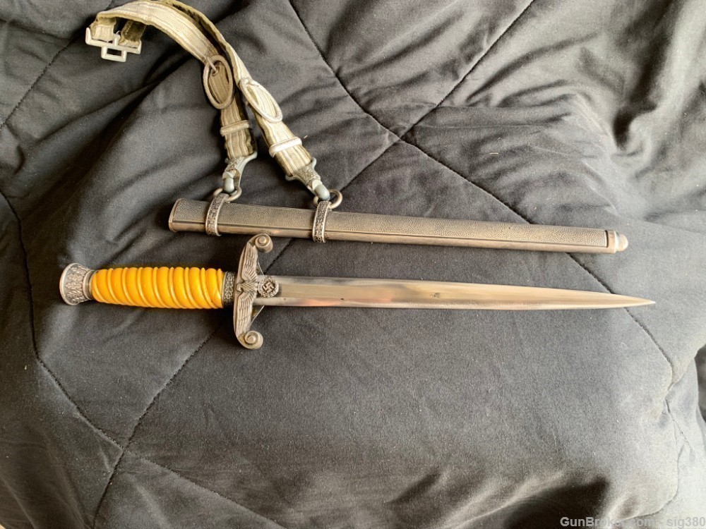 WWII GERMAN ARMY OFFICERS EICKHON DAGGER & SCABBARD WITH HANGER & KNOTT-img-1