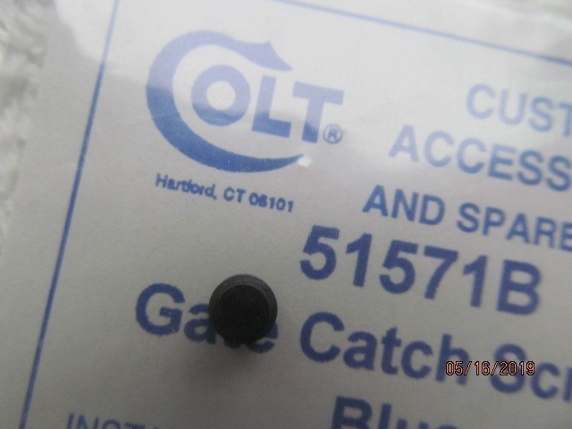 Colt - SAA Gate Catch Screw Blue #51571B-img-1