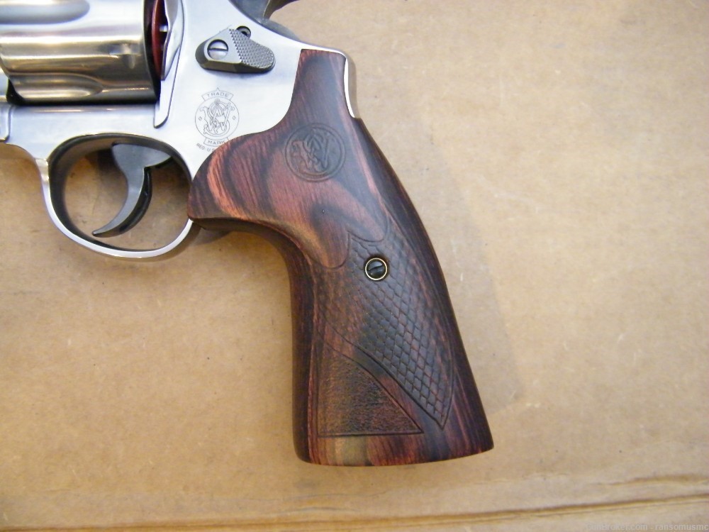 NIB Smith and Wesson 629 Deluxe 6.5" .44 Magnum 150714-img-3
