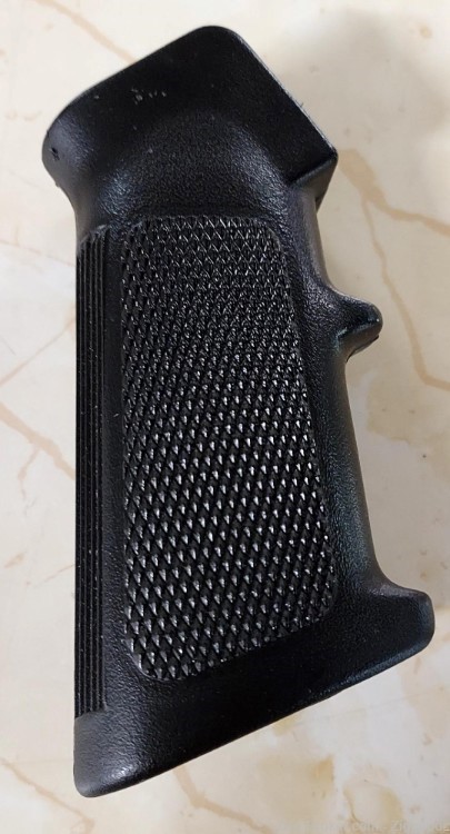 Factory New Molded AR Style Hand Grip (Black)-img-1
