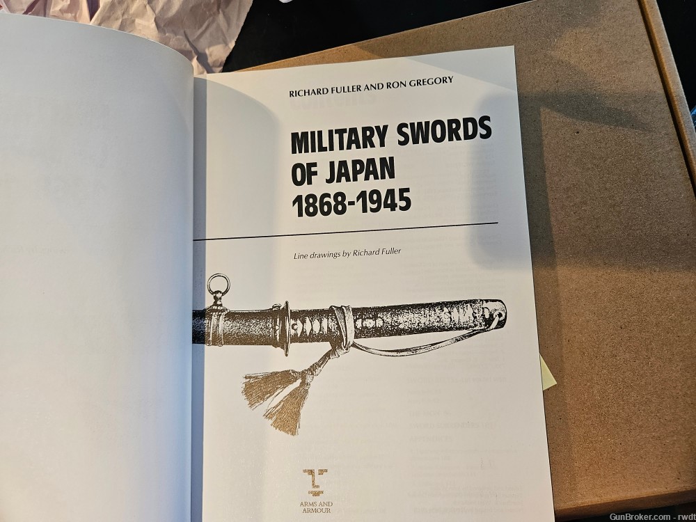 #10 Military Swords Of Japan REDUCED-img-2