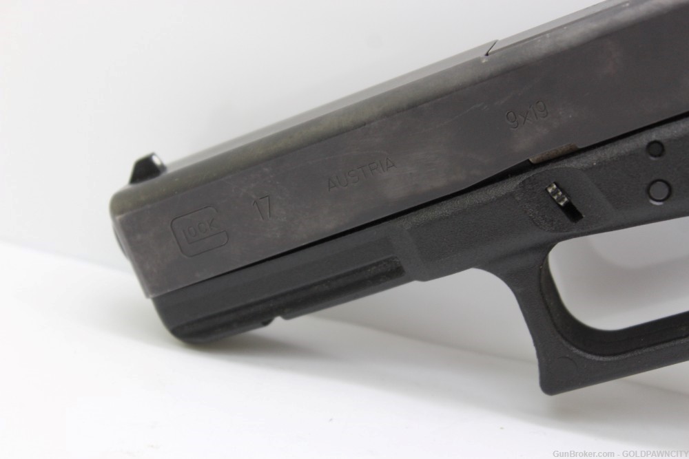 Glock 17 Gen 3 9mm 4.5”  2-mag-img-2