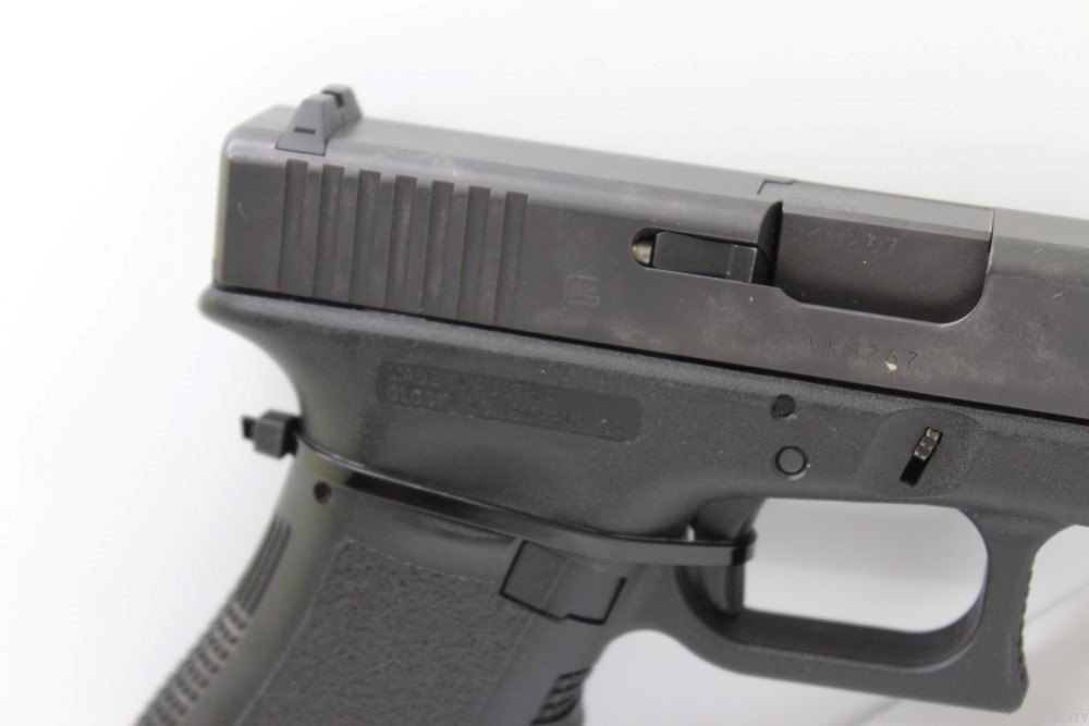 Glock 17 Gen 3 9mm 4.5”  2-mag-img-11