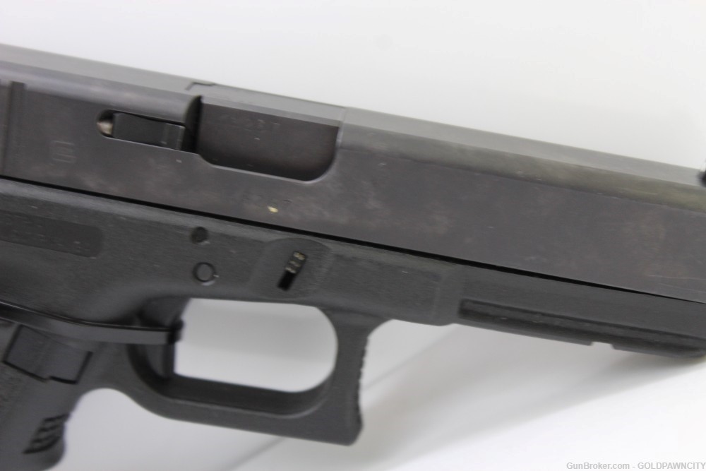 Glock 17 Gen 3 9mm 4.5”  2-mag-img-10