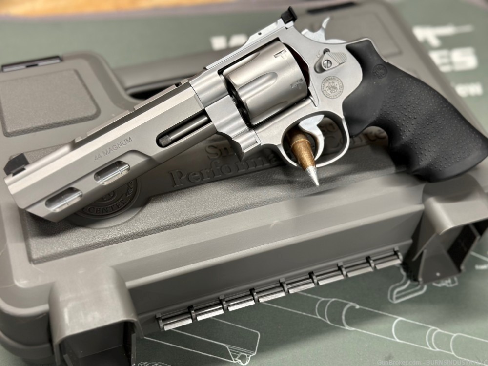 Smith & Wesson 629 PC S&W 629 Wesson & Smith S&W-629 Competitor-img-5