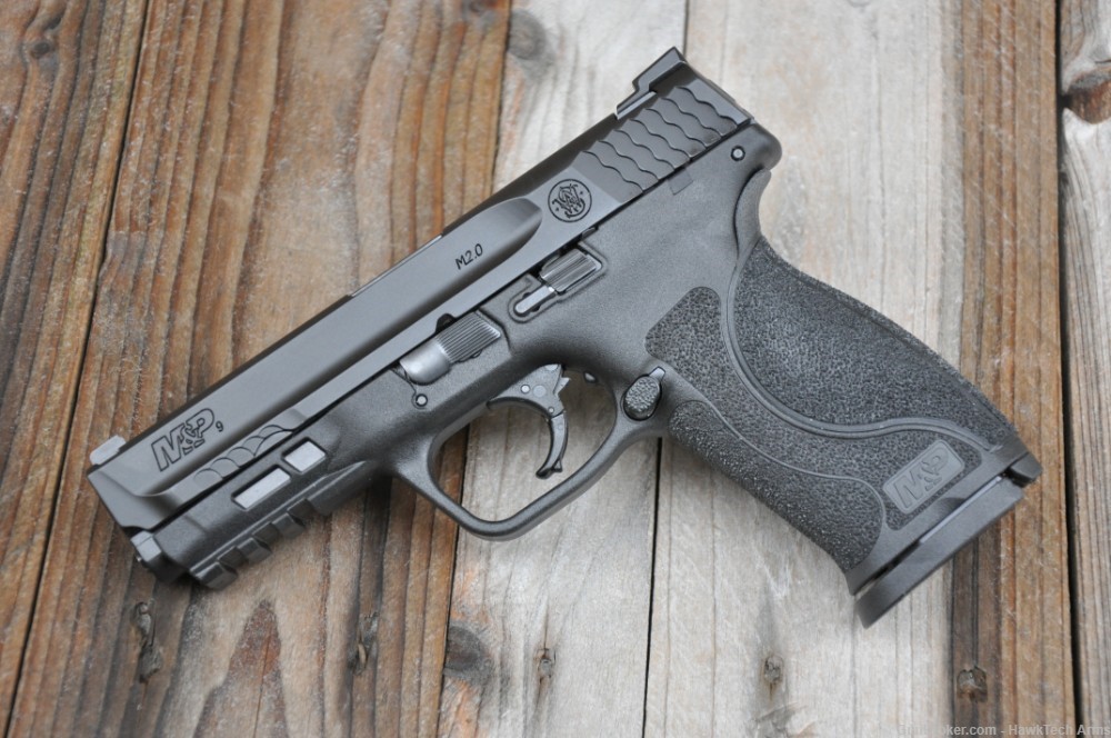Clean Smith & Wesson M&P9 M2.0 4.25" 11521 17rd-img-1