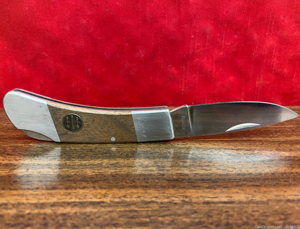Beretta Stainless Steel Side Folding Pocket Knife -img-0