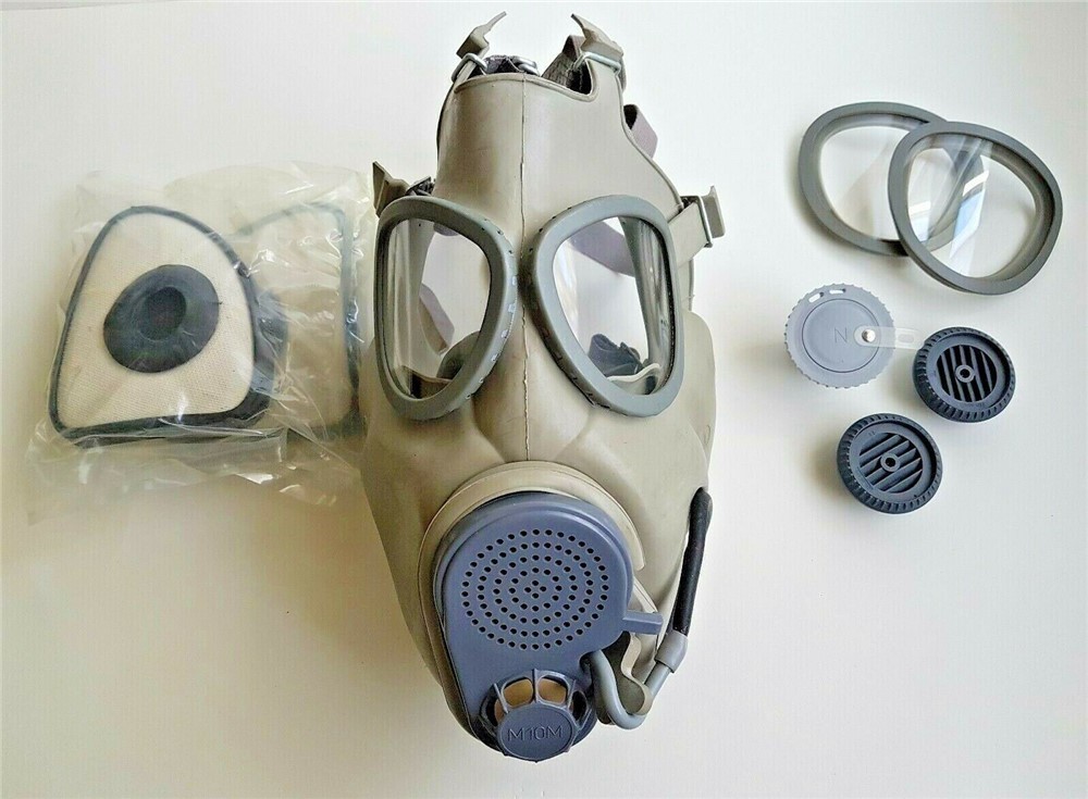 Czech Gas Mask M10M w/ Hydration Straw Filters Prepper Survival Novelty Sur-img-0