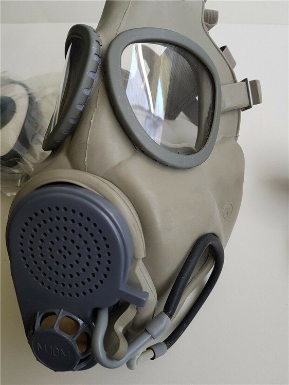 Czech Gas Mask M10M w/ Hydration Straw Filters Prepper Survival Novelty Sur-img-1