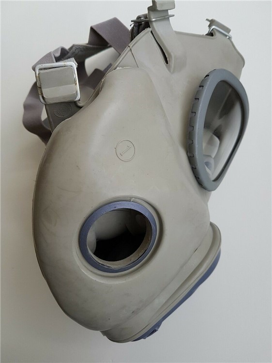 Czech Gas Mask M10M w/ Hydration Straw Filters Prepper Survival Novelty Sur-img-2