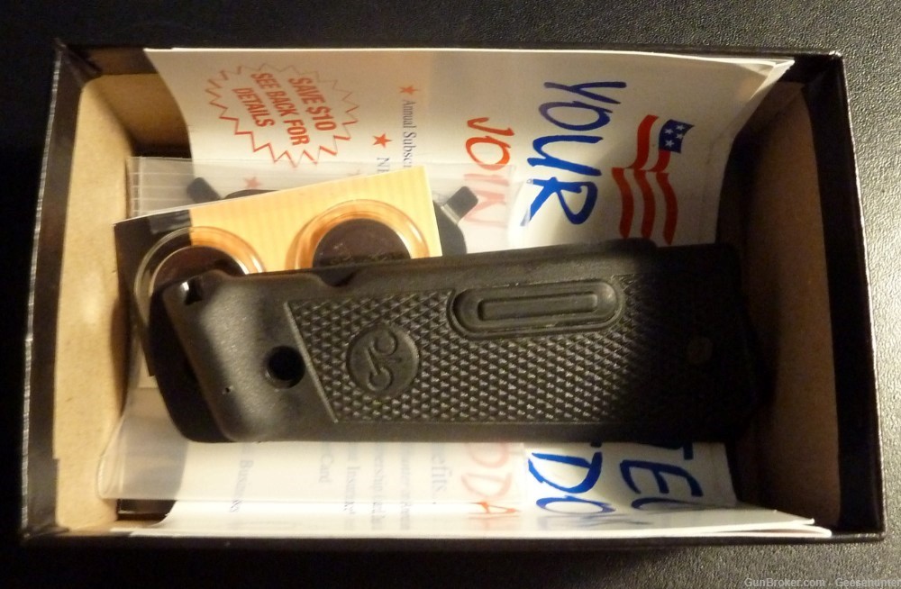 Crimson Trace Lasergrip LG-201 for Colt 1911, new old stock-img-2