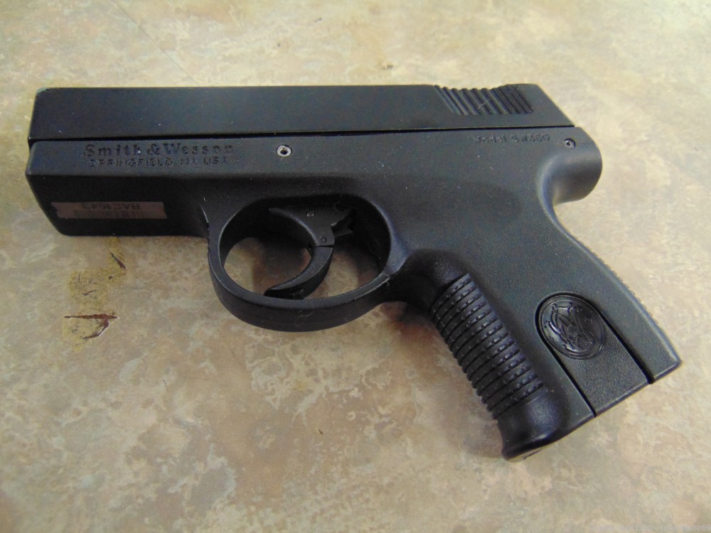 SMITH AND WESSON MODEL SW380 IN 380 ACP. W/3" BAR. AND ONE MAGAZINE-img-1