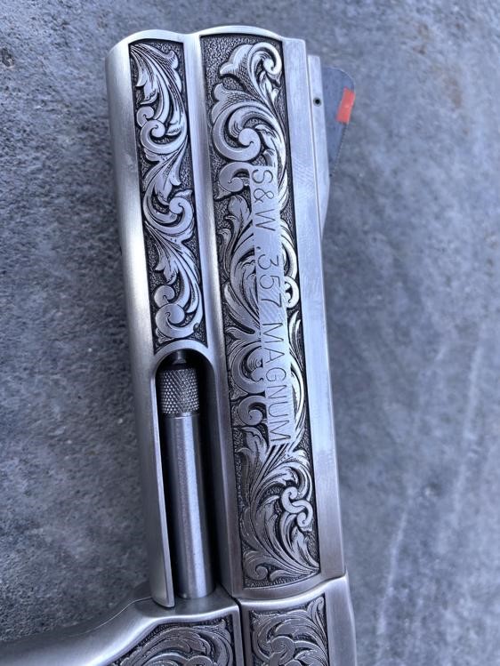 Smith & Wesson S&W 686 4" MLE Scroll AAA Custom Engraved by Altamont -img-5