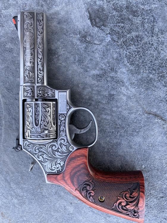 Smith & Wesson S&W 686 4" MLE Scroll AAA Custom Engraved by Altamont -img-7