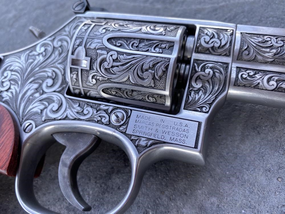 Smith & Wesson S&W 686 4" MLE Scroll AAA Custom Engraved by Altamont -img-12