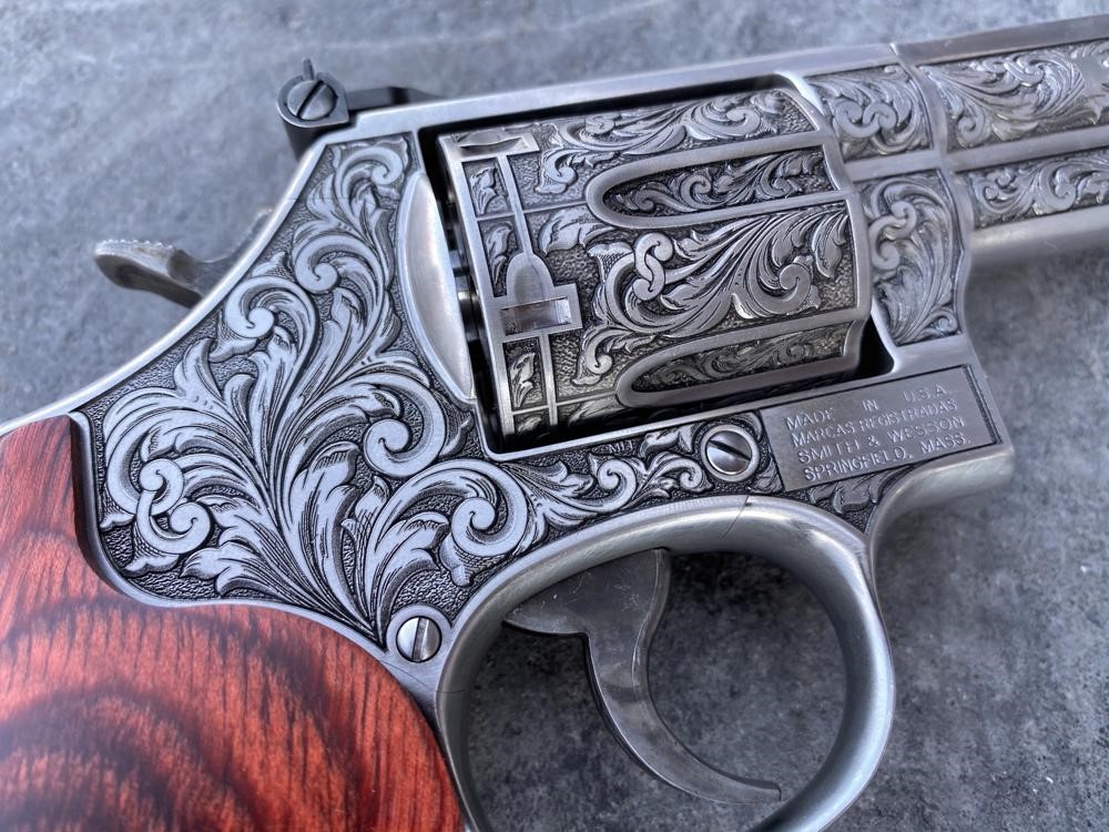 Smith & Wesson S&W 686 4" MLE Scroll AAA Custom Engraved by Altamont -img-8