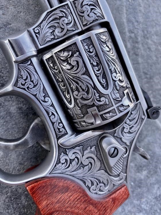 Smith & Wesson S&W 686 4" MLE Scroll AAA Custom Engraved by Altamont -img-4