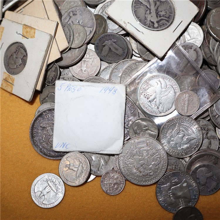 Silver Coins,12.132 Pounds, 194.112 ounces, mixed grades and Mints.-img-1