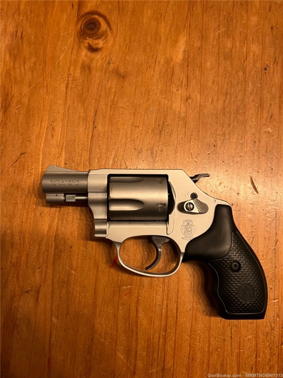 Smith and Wesson 637-2. 38 Special revolver -img-2