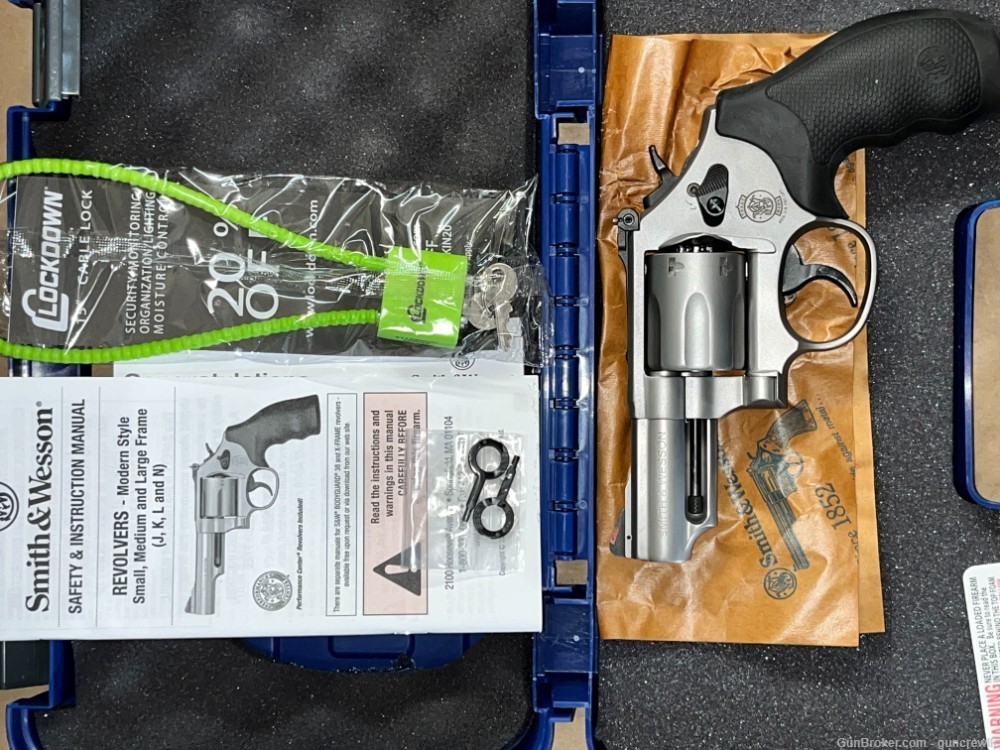Smith & Wesson S&W Model 66-8 Combat Magnum 357Mag 10061 SS 2.75" Layaway-img-1