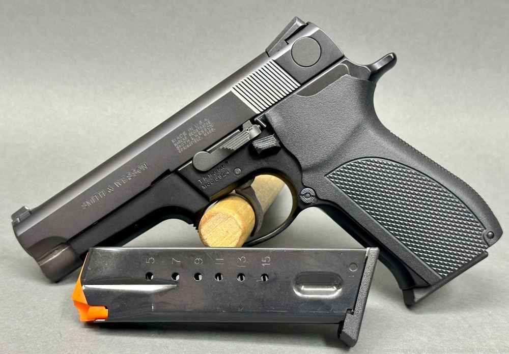 Smith & Wesson Model 5924 Pistol-img-1