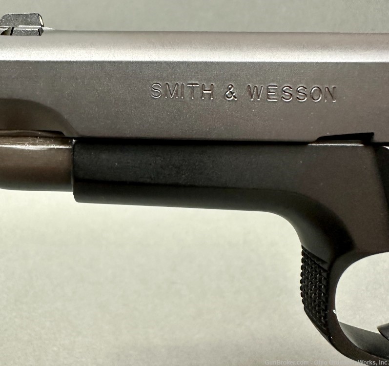 Smith & Wesson Model 5924 Pistol-img-4