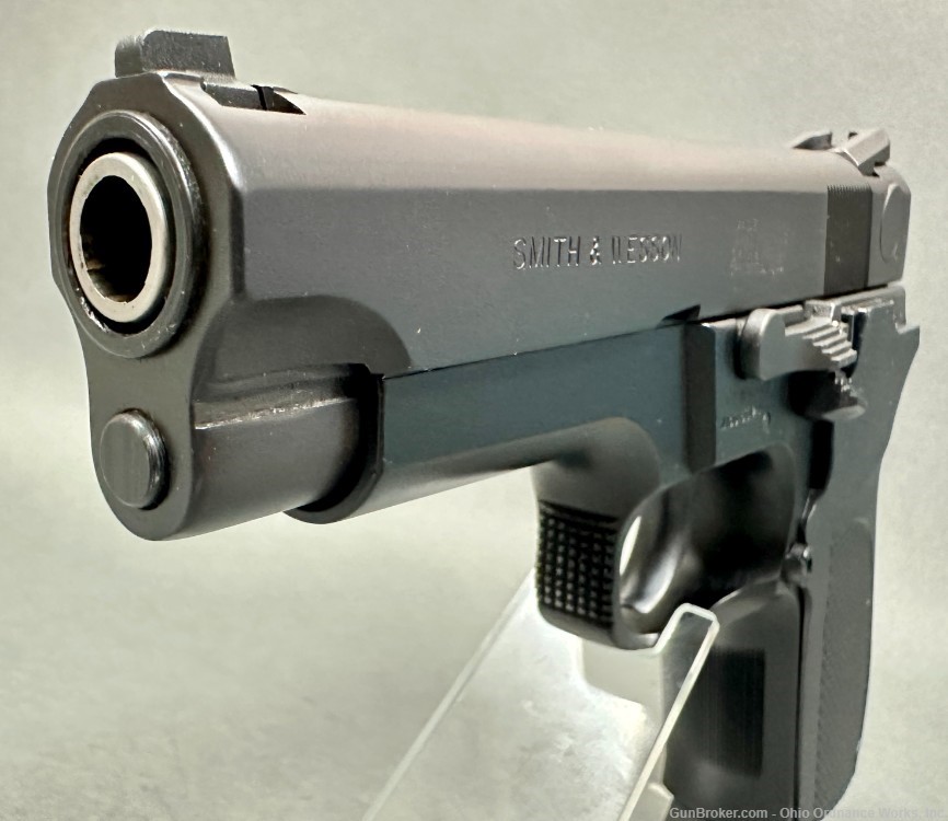 Smith & Wesson Model 5924 Pistol-img-39