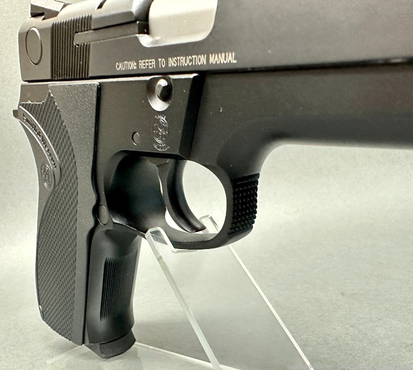 Smith & Wesson Model 5924 Pistol-img-42
