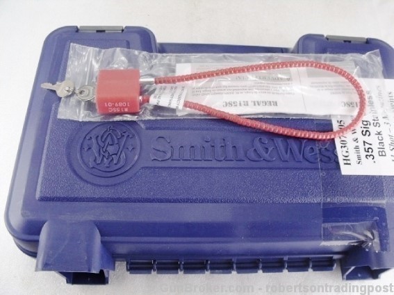 Smith & Wesson Type Regal Red Handgun Cable Locks R15SC1 CA S&W Correct-img-3