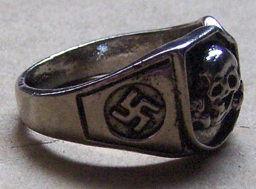 Third Reich Germany WWII. Ring with swastika REPRODUCTION Size 10-img-1