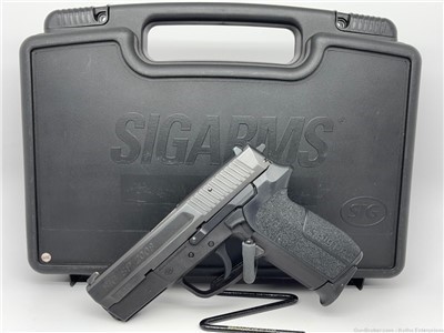 Sig Sauer SP2009 9 mm 10-Round 2-mags Near New!