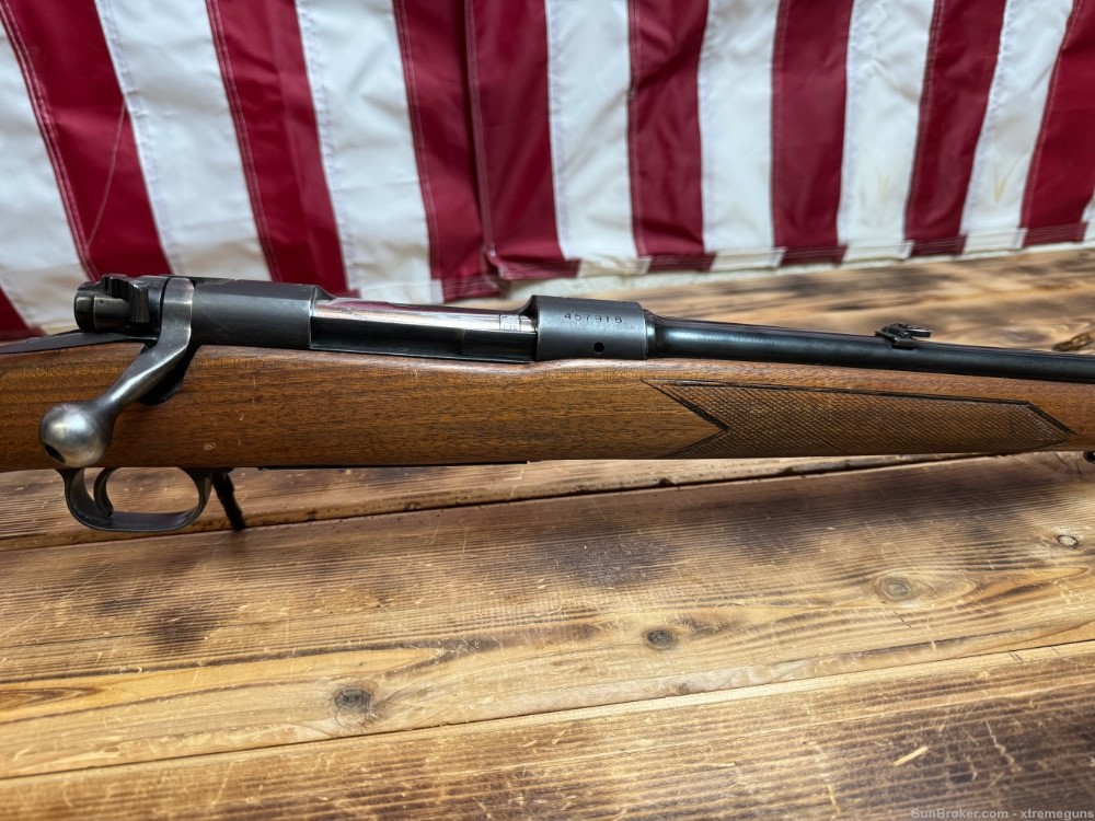 Winchester model 70 featherweight bolt action-img-2