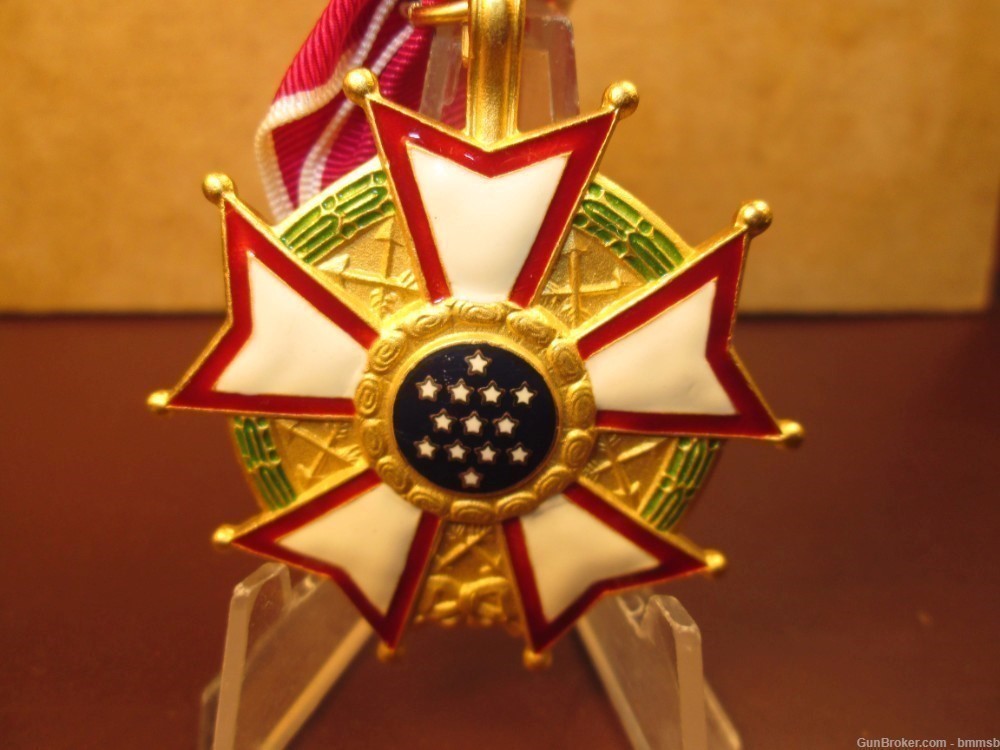 U.S. Military LEGION OF MERIT Medal-img-5