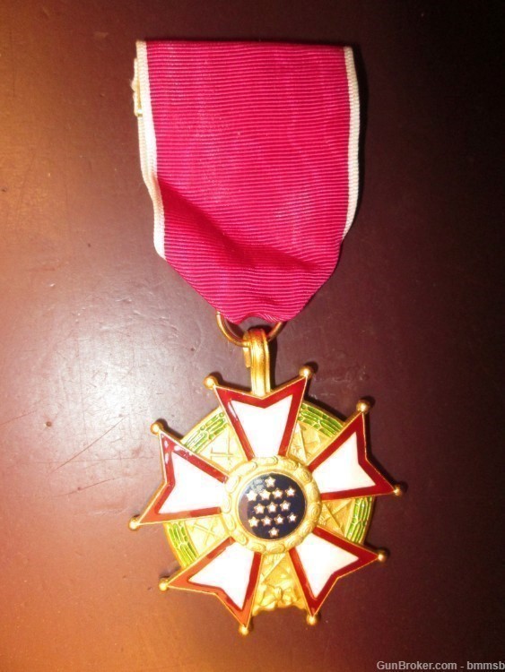 U.S. Military LEGION OF MERIT Medal-img-0