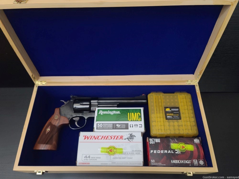 Smith and Wesson Wood Storage Box  - 18 x 9 x 4 inches - FREE SHIPPING-img-6