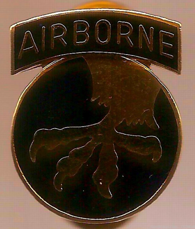 Vintage NOS US Army DI Crest 17th Airborne Division Enameled Hat Pin-img-0